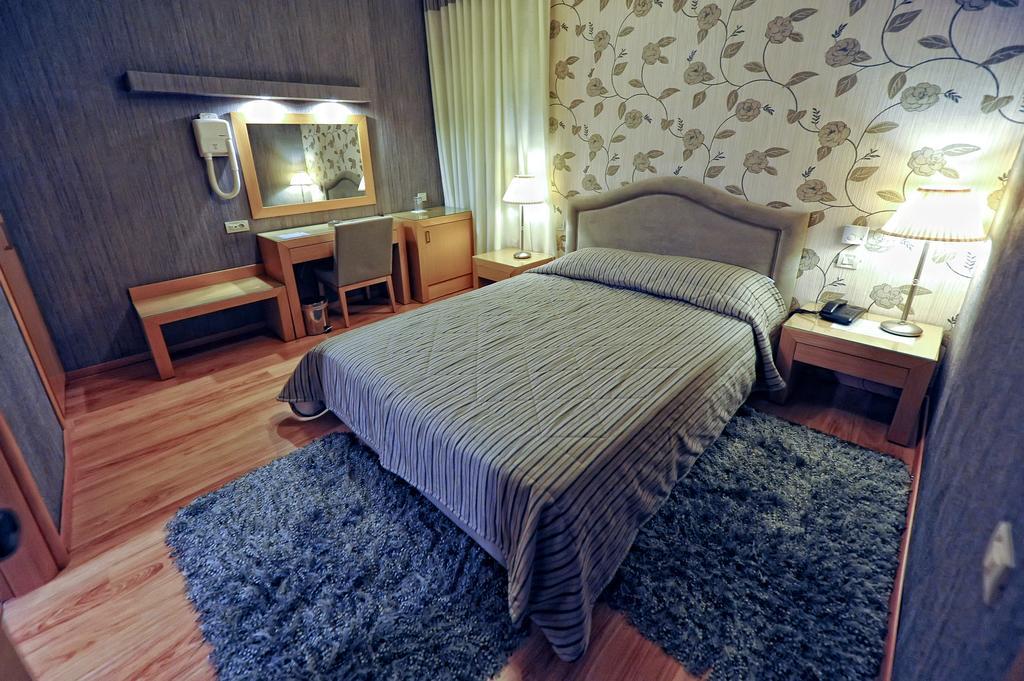 Haikos Hotel Kalamata Habitación foto