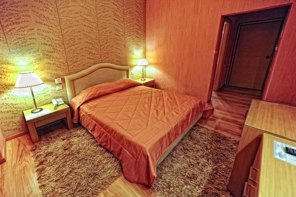 Haikos Hotel Kalamata Habitación foto